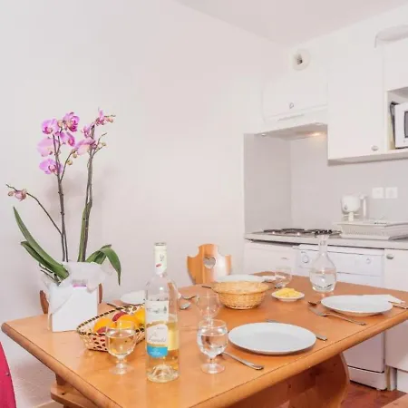 2 Pieces Avec Terrasse, Piscine Et Parking - 6 Personnes, Pres De Saint-lary-soulan - Fr-1-504-131 Apartment Vignec