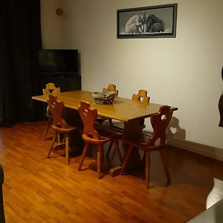 2 Pieces Avec Terrasse, Piscine Et Parking - 6 Personnes, Pres De Saint-lary-soulan - Fr-1-504-131